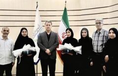 گام نخست دانش آموزان عسلویه در مسیر دانش پزشکی/ مدیرعامل پتروشیمی پارس از سارا و حلیمه تجلیل کرد