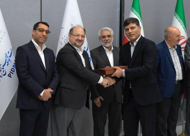 مازیار معدولی بهعنوان مدیرعامل جدید پتروشیمی شهید تندگویان معارفه شد؛ تأکید شریعتمداری بر آیندهنگری در سیاستهای تولیدی مازیار معدولی بهعنوان مدیرعامل جدید پتروشیمی شهید تندگویان معارفه شد؛ تأکید شریعتمداری بر آیندهنگری در سیاستهای تولیدی