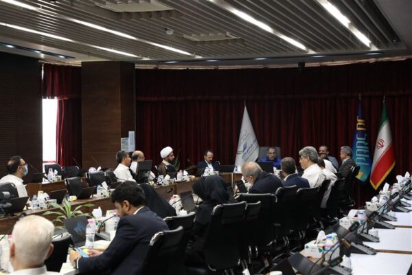 جلسه سربازرس و بازرسان ارشد اداره کل استان با مدیر عامل و روئسای امور پتروشیمی پارس+عکس