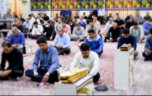 گزارش تصویری از برگزاری مراسم زیارت عاشورا در اولین روز از ماه محرم در شرکت پتروشیمی شیراز