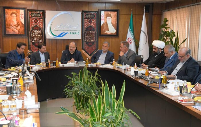 افزایش ۵۰ درصدی بودجه مسئولیتهای اجتماعی پتروشیمیها با اولویتهای رئیسجمهور برای تحول در نظام آموزشی افزایش ۵۰ درصدی بودجه مسئولیتهای اجتماعی پتروشیمیها با اولویتهای رئیسجمهور برای تحول در نظام آموزشی