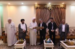 دیدار مدیرعامل پتروشیمی بوشهر با خانواده شهید عبدالله‌زاده در هفته دفاع مقدس