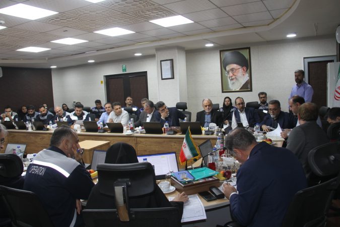 افزایش ظرفیت و تولید پایدار؛ محور نشست مشترک پتروشیمی‌های کارون، اروند و هلدینگ خلیج‌فارس