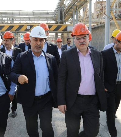 مدیرعامل پتروشیمی بندر امام در بازدید معاون وزیر نفت از مجتمع مطرح کرد: بندر امام در کمتر از ۱۰۰ روز به مدار تولید بازگشت