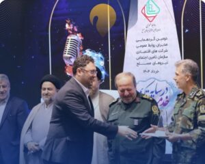 محمدجواد قبادبیگی نشان خدمت در سایه تکریم را دریافت کرد