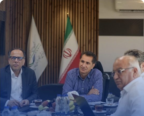 برگزاری مجمع عمومی عادی سالانه شرکت پتروشیمی هنگام برگزاری مجمع عمومی عادی سالانه شرکت پتروشیمی هنگام
