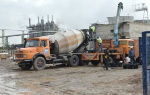 بتن‌ریزی پروژه كولینگ هیبریدی در پتروشیمی تبریز